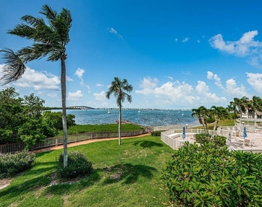 6365 Bahia Del Mar Boulevard - Photo Thumbnail 24