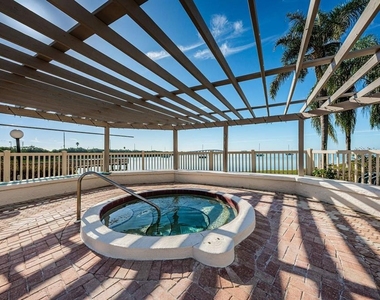6365 Bahia Del Mar Boulevard - Photo Thumbnail 19
