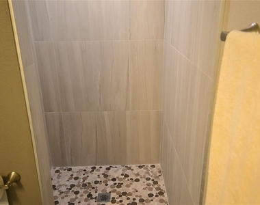 135 W Cypress Court - Photo Thumbnail 10
