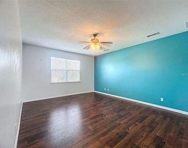1476 Lexington Ave - Photo Thumbnail 7