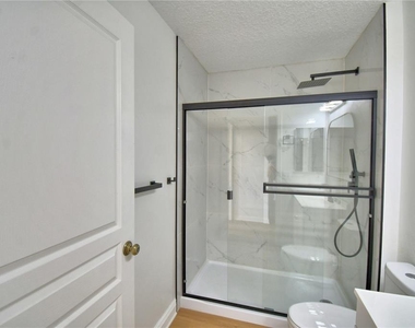 660 Celebration Avenue - Photo Thumbnail 17
