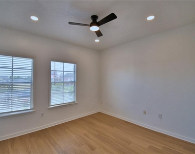 660 Celebration Avenue - Photo Thumbnail 19