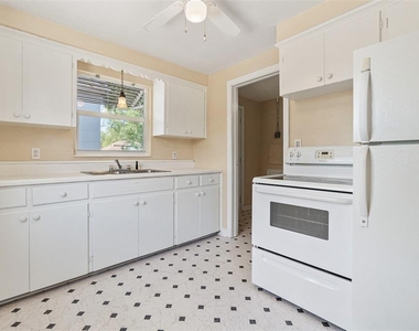 608 Missouri Avenue - Photo Thumbnail 17