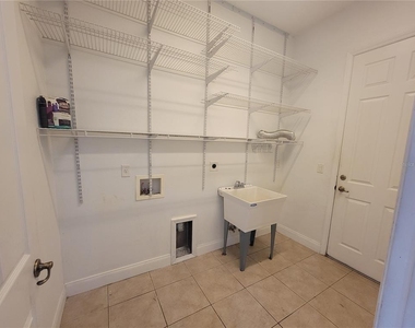 13092 Sw 84th Terrace Road - Photo Thumbnail 11
