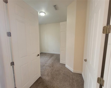 13092 Sw 84th Terrace Road - Photo Thumbnail 4