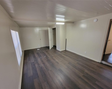 16625 Ne 2nd Street Road - Photo Thumbnail 4