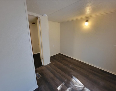 16625 Ne 2nd Street Road - Photo Thumbnail 5