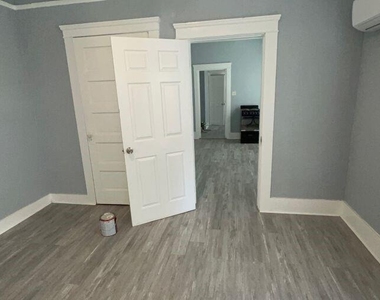 706 Harvey - Photo Thumbnail 2