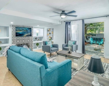 2917 Stetson Street - Photo Thumbnail 4