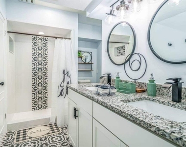 2917 Stetson Street - Photo Thumbnail 23