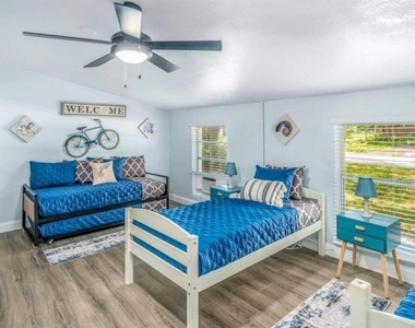 2917 Stetson Street - Photo Thumbnail 22
