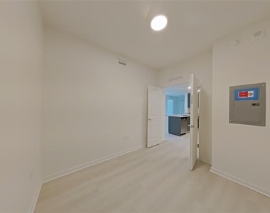 5587 Millenia Boulevard - Photo Thumbnail 2