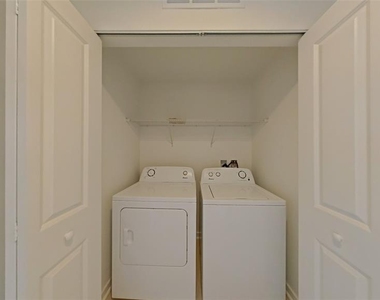 5587 Millenia Boulevard - Photo Thumbnail 4