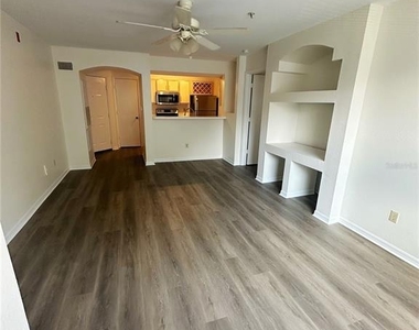 7250 Westpointe Boulevard - Photo Thumbnail 4