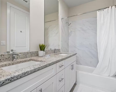 7568 Sunflower Circle - Photo Thumbnail 24
