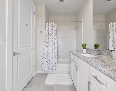 7568 Sunflower Circle - Photo Thumbnail 23
