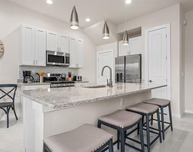 7568 Sunflower Circle - Photo Thumbnail 9