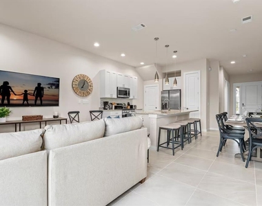 7568 Sunflower Circle - Photo Thumbnail 3