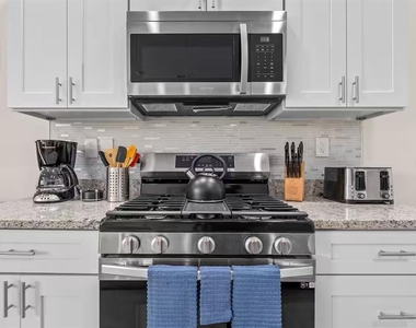 7568 Sunflower Circle - Photo Thumbnail 12