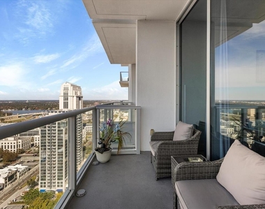 150 E Robinson Street - Photo Thumbnail 20