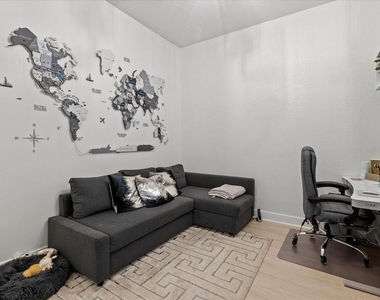 150 E Robinson Street - Photo Thumbnail 19