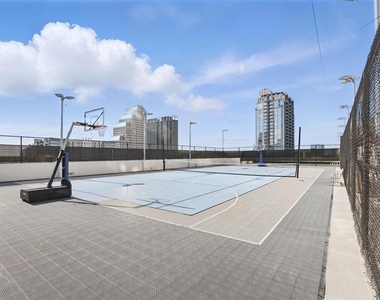 150 E Robinson Street - Photo Thumbnail 28