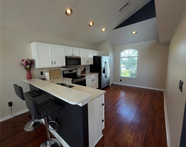 8103 Tar Hollow Drive - Photo Thumbnail 5