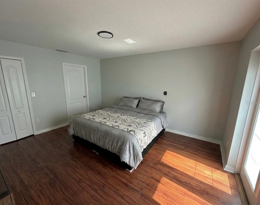 8103 Tar Hollow Drive - Photo Thumbnail 11