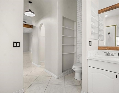 13848 Vista Del Lago Boulevard - Photo Thumbnail 17