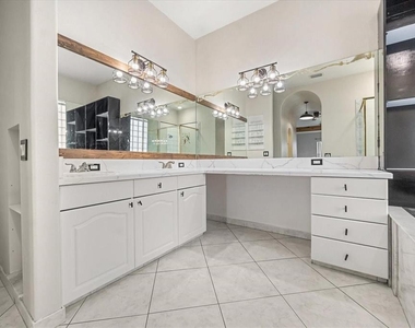 13848 Vista Del Lago Boulevard - Photo Thumbnail 16