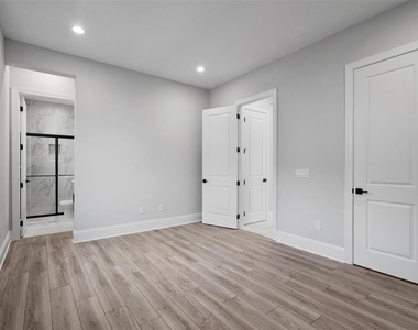 16708 Bolsena Drive - Photo Thumbnail 8