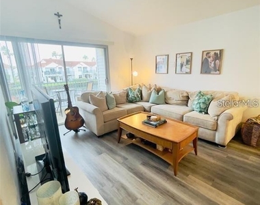 2500 Woodgate Boulevard - Photo Thumbnail 5