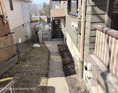 324 Crown Avenue - Photo Thumbnail 1