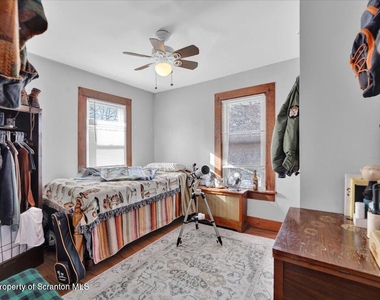 1026 Fairfield Street - Photo Thumbnail 12