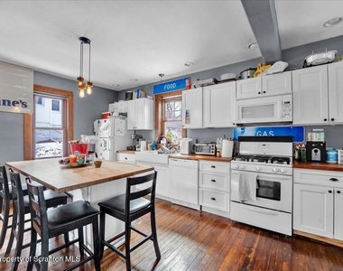 1026 Fairfield Street - Photo Thumbnail 5