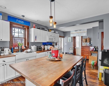 1026 Fairfield Street - Photo Thumbnail 3