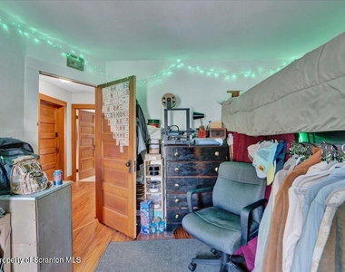1026 Fairfield Street - Photo Thumbnail 14
