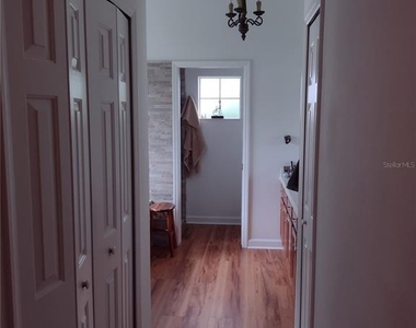 2006 Bayside Avenue - Photo Thumbnail 16
