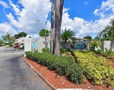 5647 Summer Side Lane - Photo Thumbnail 2