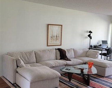 5647 Summer Side Lane - Photo Thumbnail 9