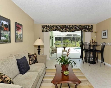 4841 Palm Aire Drive - Photo Thumbnail 3