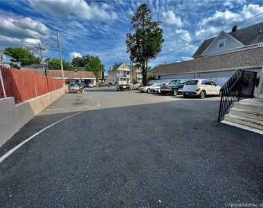 1428 North Avenue - Photo Thumbnail 4