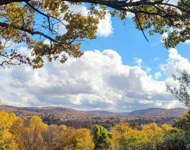 10 Fleetwood Drive - Photo Thumbnail 21