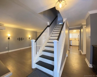10 Fleetwood Drive - Photo Thumbnail 10