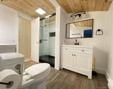 10 Fleetwood Drive - Photo Thumbnail 18