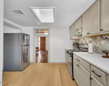 2723 Grant Avenue - Photo Thumbnail 10