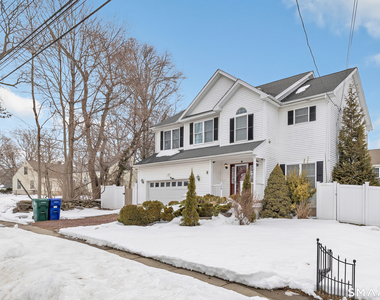 240 Highland Avenue - Photo Thumbnail 2