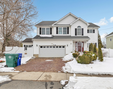 240 Highland Avenue - Photo Thumbnail 3