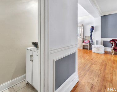 240 Highland Avenue - Photo Thumbnail 14
