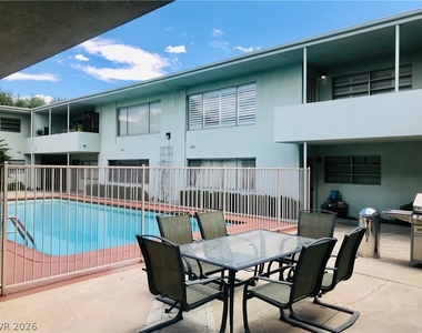 1700 Rexford Drive - Photo Thumbnail 5